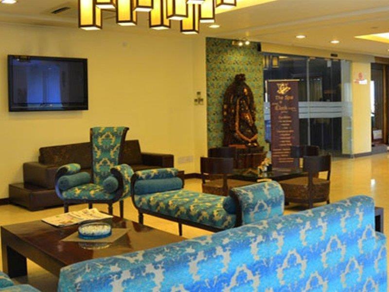 Hotel Clark Heights New Delhi Buitenkant foto