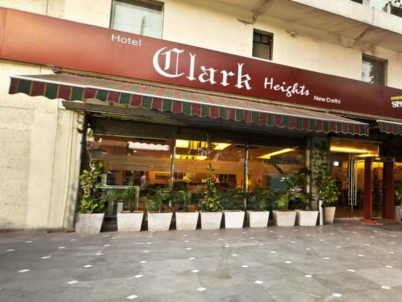 Hotel Clark Heights New Delhi Buitenkant foto